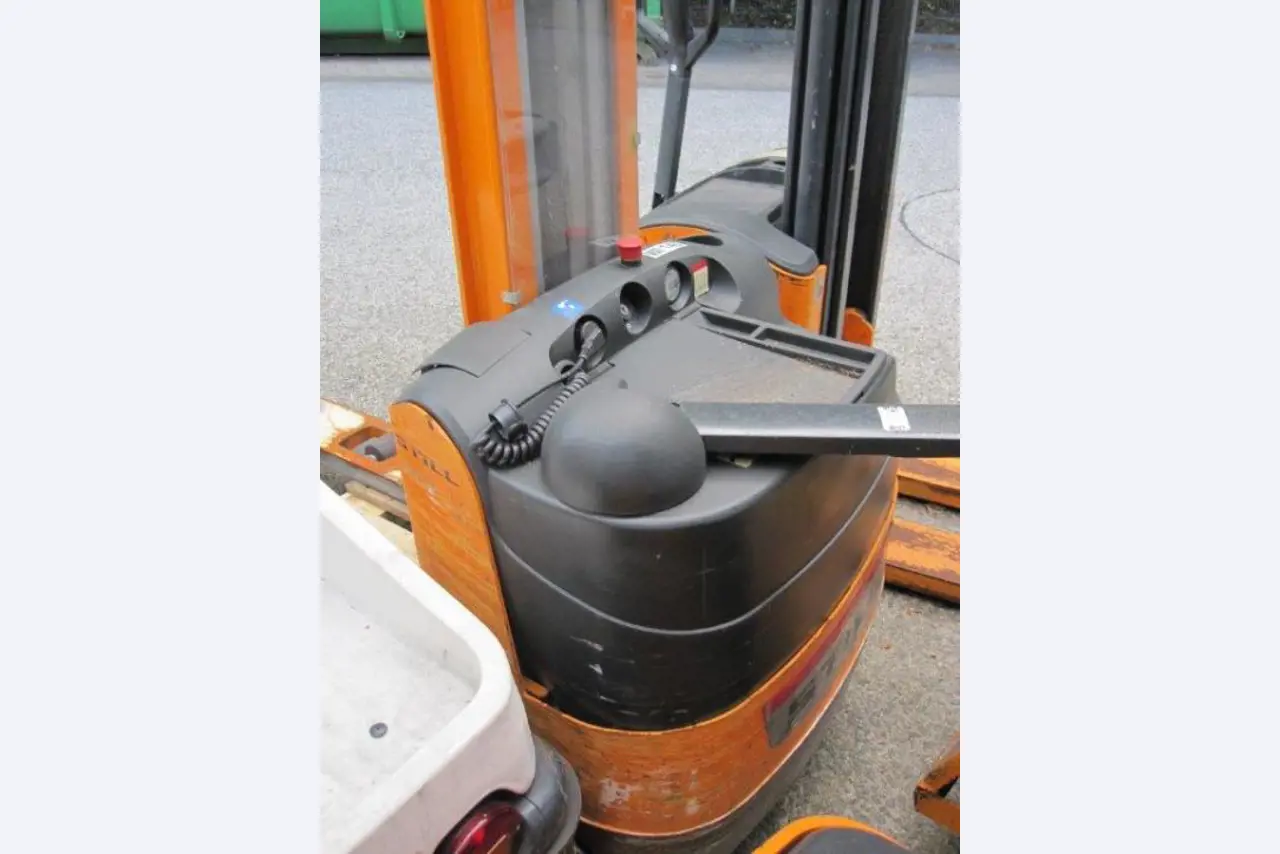 Gepflegte Flurförderfahrzeuge-3